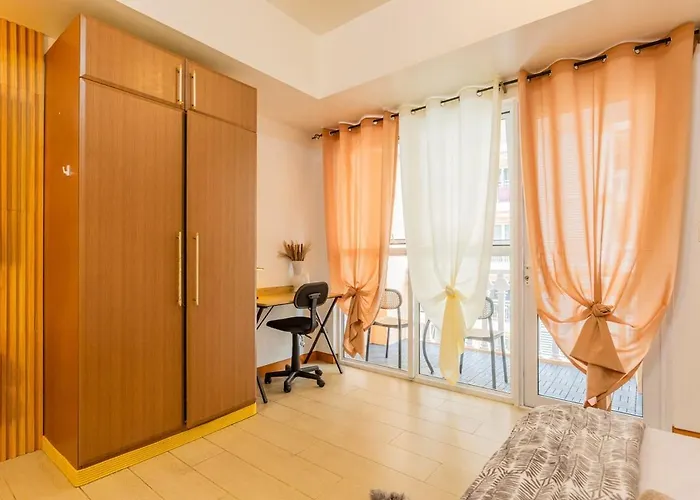 Cozy Venice Near At Bgc, Airport T123 Free Parking