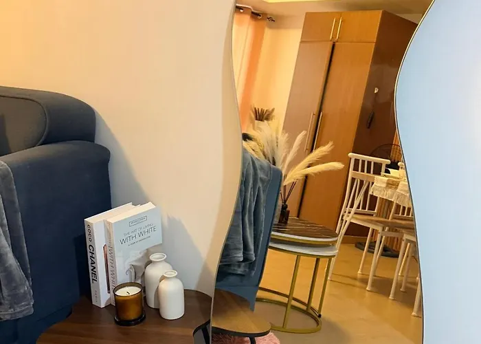 Apartment Cozy Venice Near At Bgc, Airport T123 Free Parking *