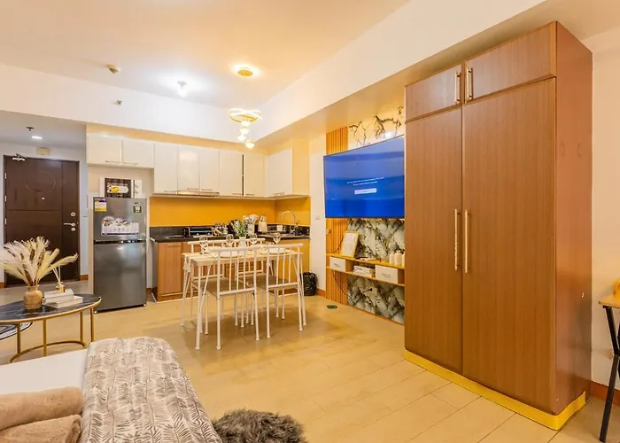 Apartment Cozy Venice Near At Bgc, Airport T123 Free Parking *