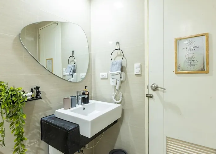 Cozy Venice Near At Bgc, Airport T123 Free Parking Apartment *