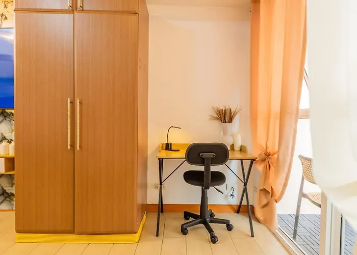 Cozy Venice Near At Bgc, Airport T123 Free Parking Apartment *